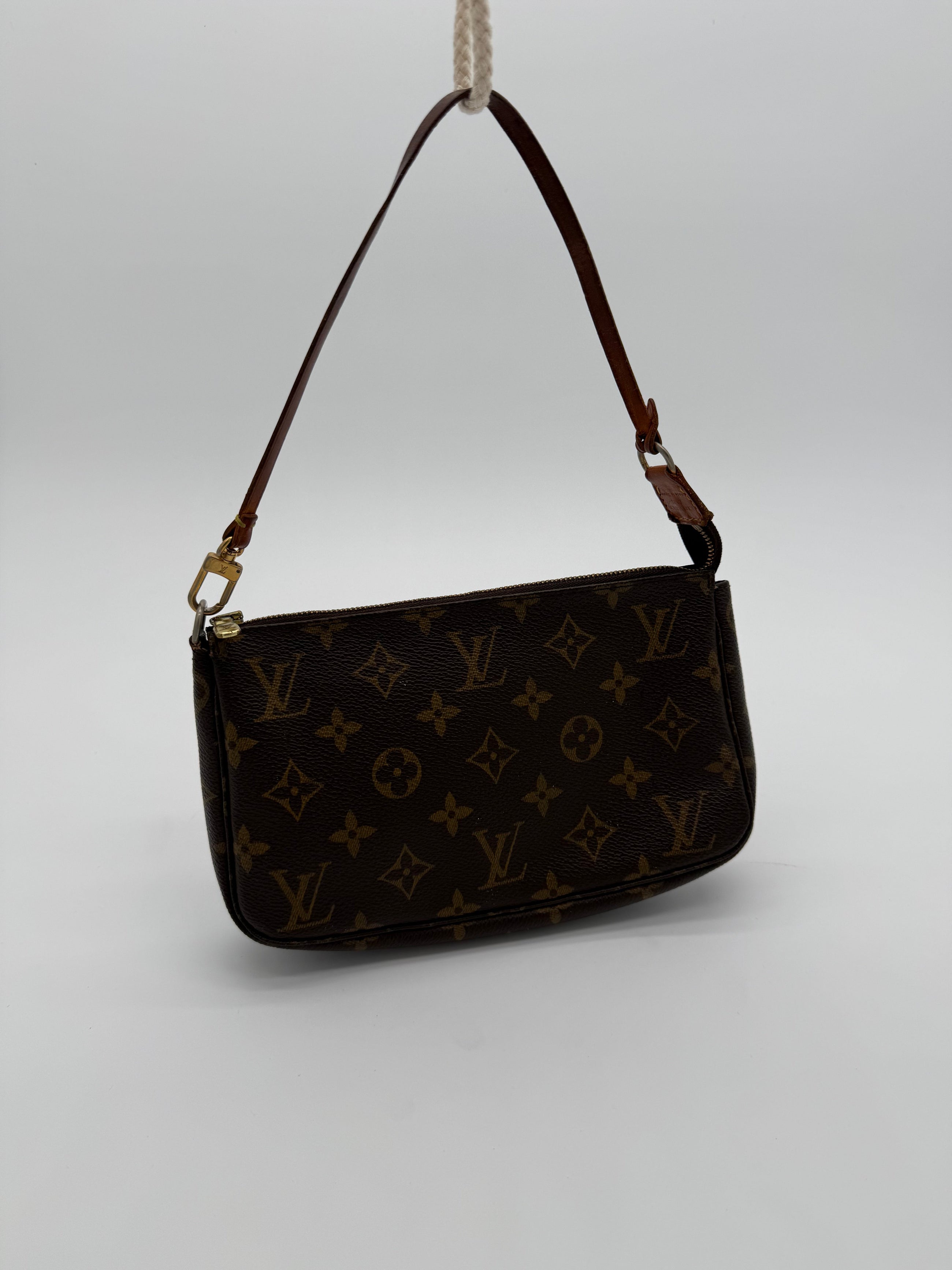 Louis vuitton pochette accessoire