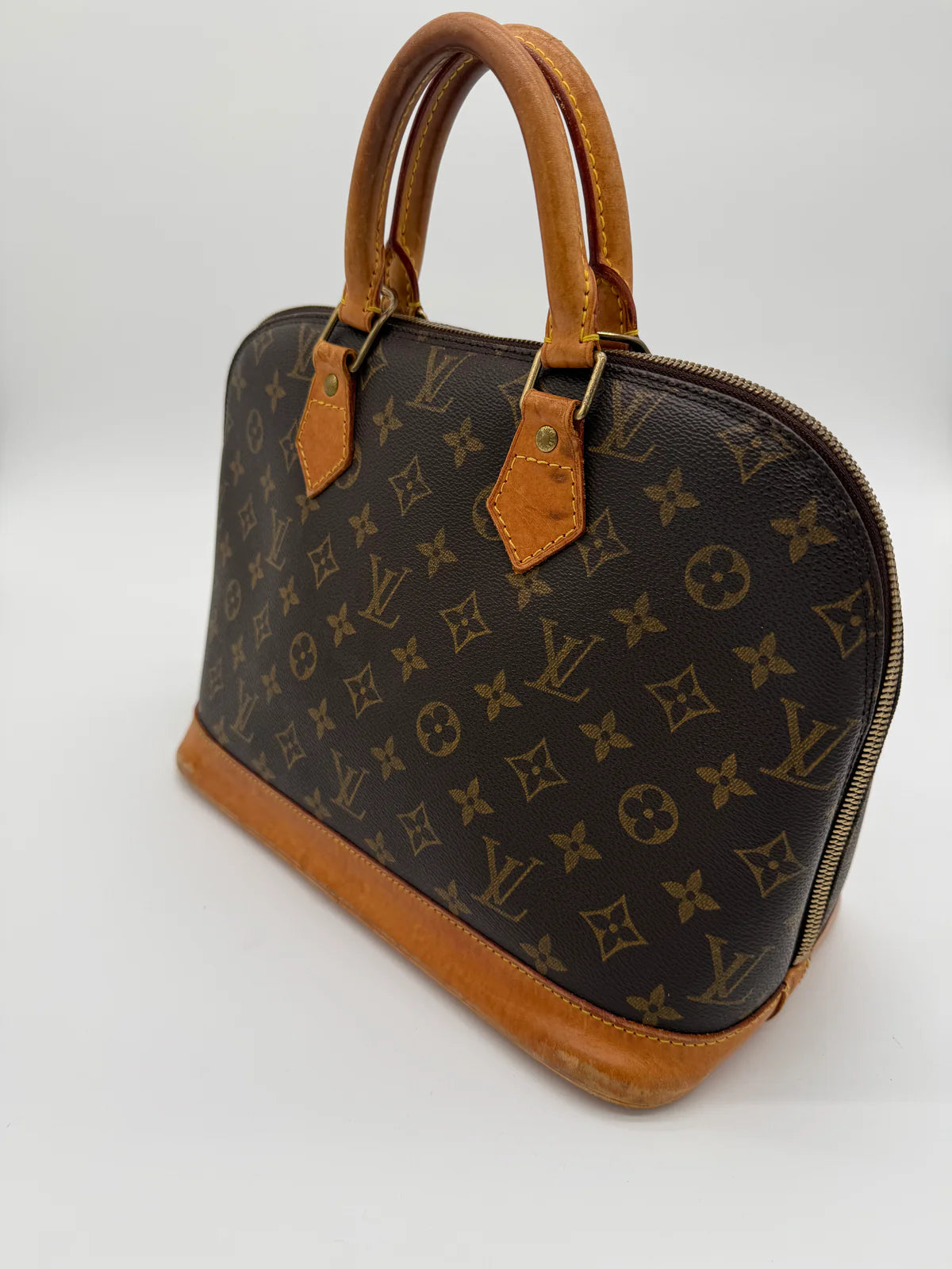 LOUIS VUITTON ALMA