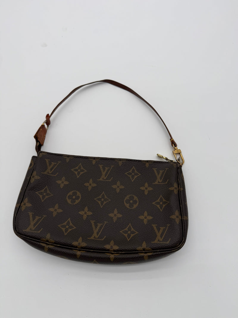 Louis vuitton pochette accessoire
