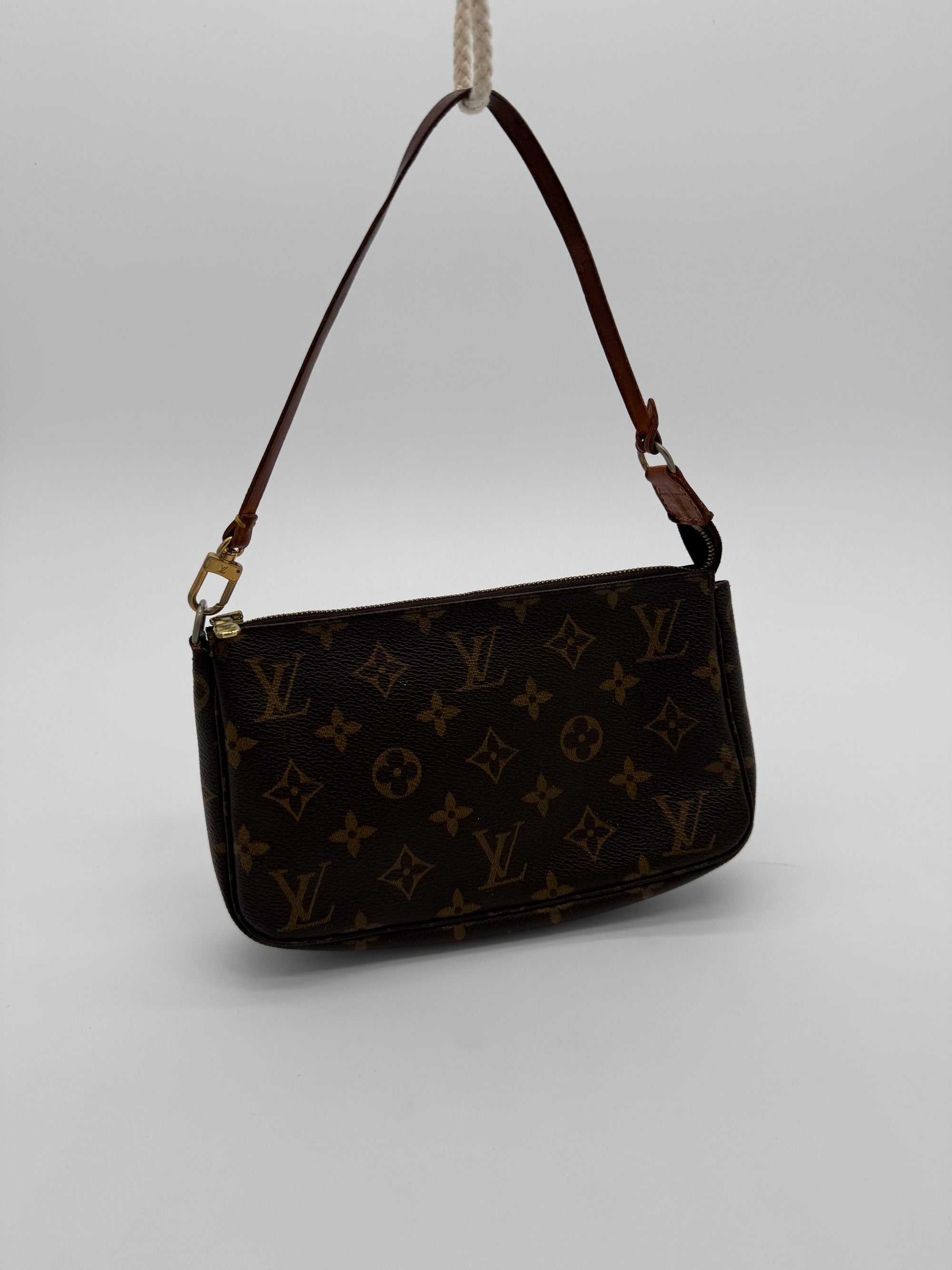 Louis vuitton pochette accessoire
